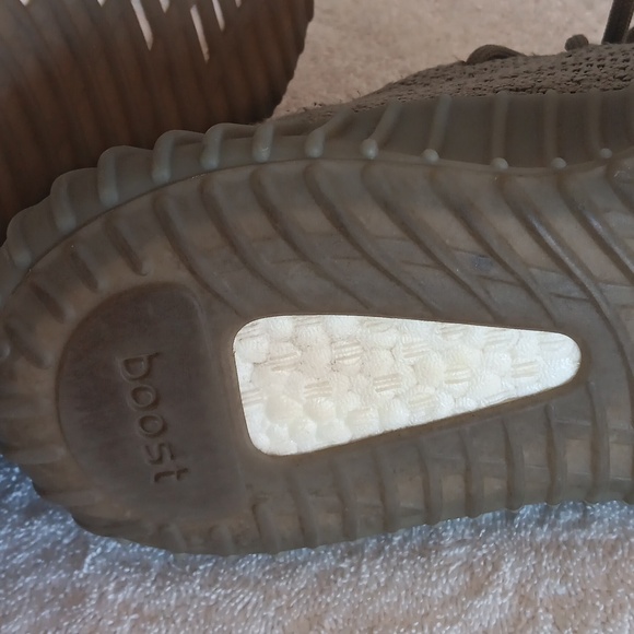 Yeezy 350 Boost - Picture 14 of 16